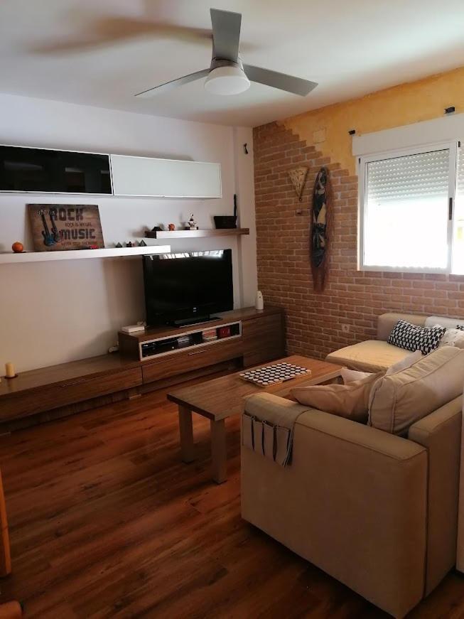 Magnificent 3 Bedroom House Close To The Beach With Community Swimming Pool 圣波拉 外观 照片